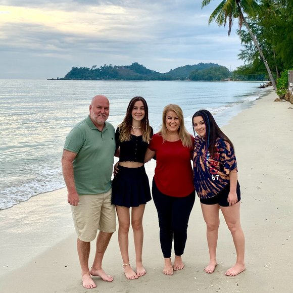 Meet Your Posher - Picture 2 of 7